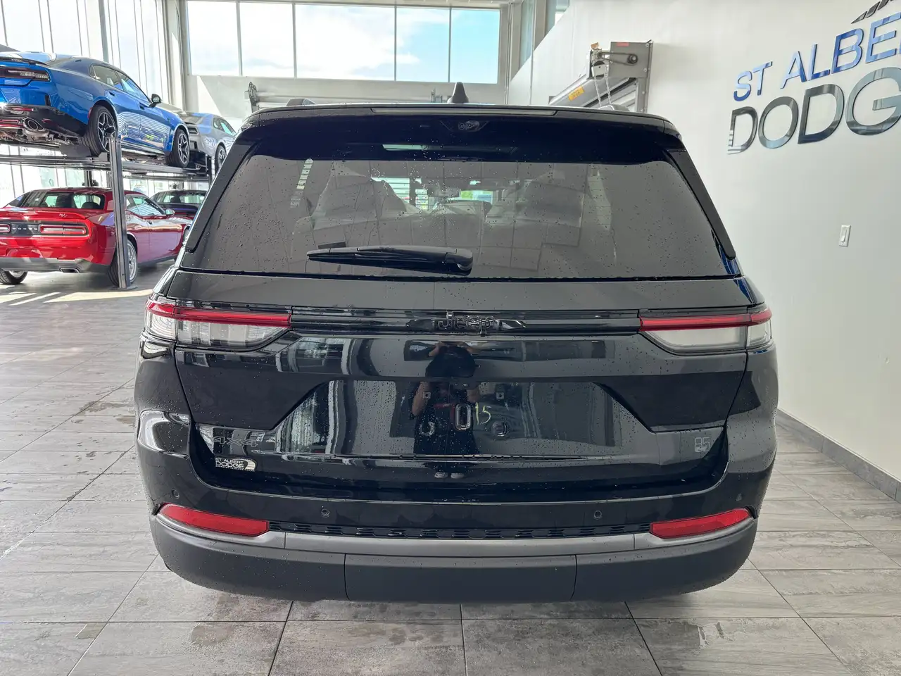 Jeep Grand Cherokee photo Jeep Grand Cherokee
