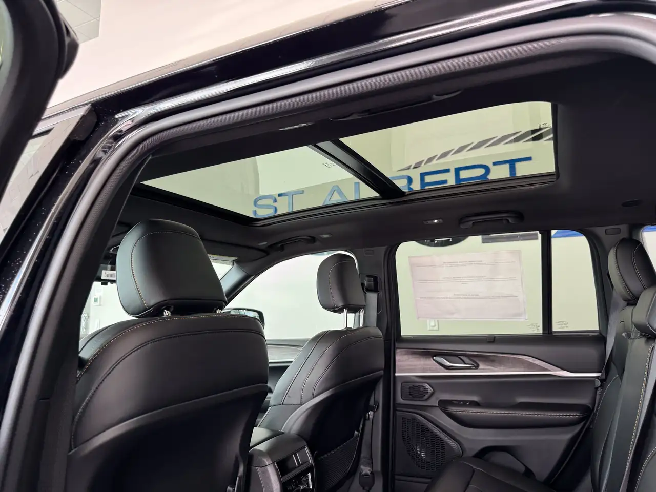 Jeep Grand Cherokee photo Jeep Grand Cherokee