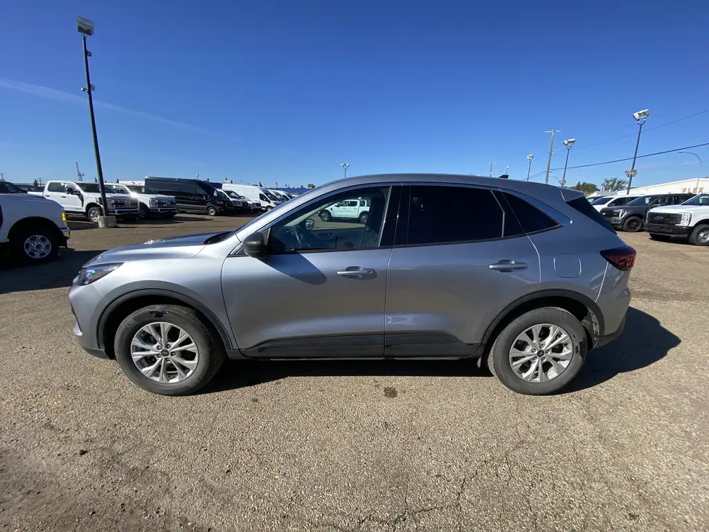 2023 Ford Escape Active | Rear Cam | Block Heater | SYNC 4 — photo 4