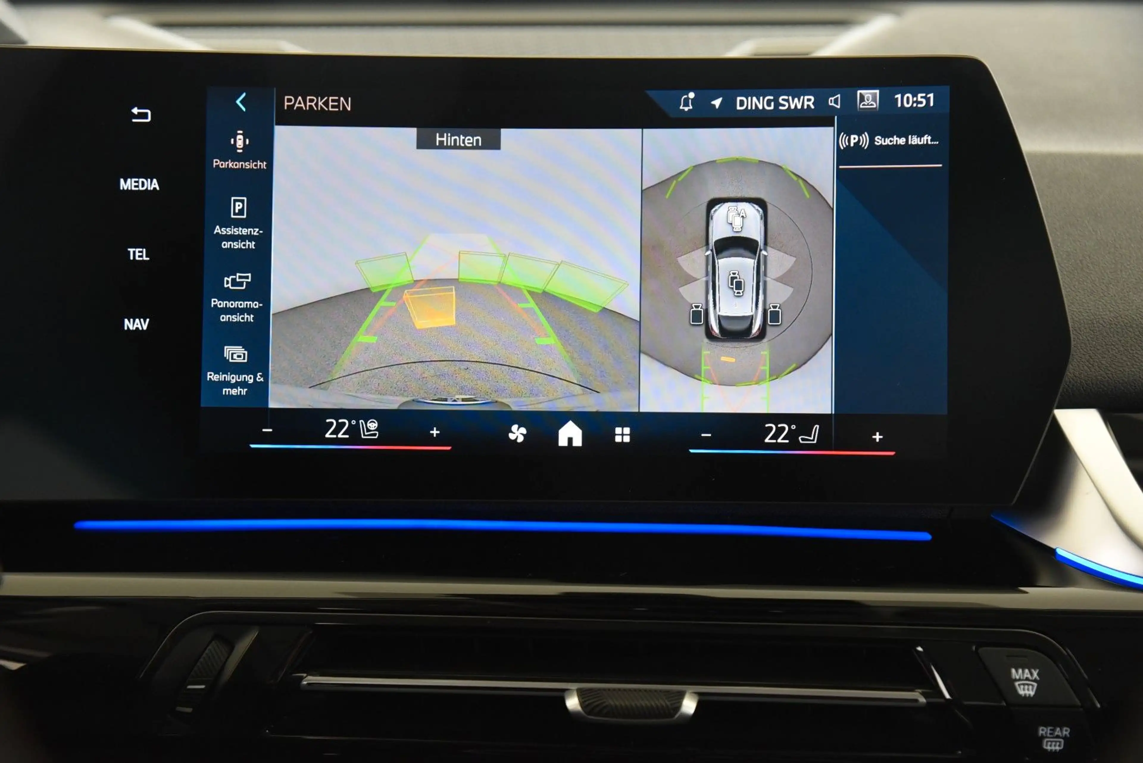 BMW iX2 xDrive30 DriveAss+ HUD LED AHK ParkAss+ DAB — photo 13