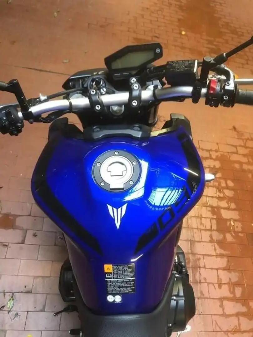 Yamaha MT-09 Kék - 2
