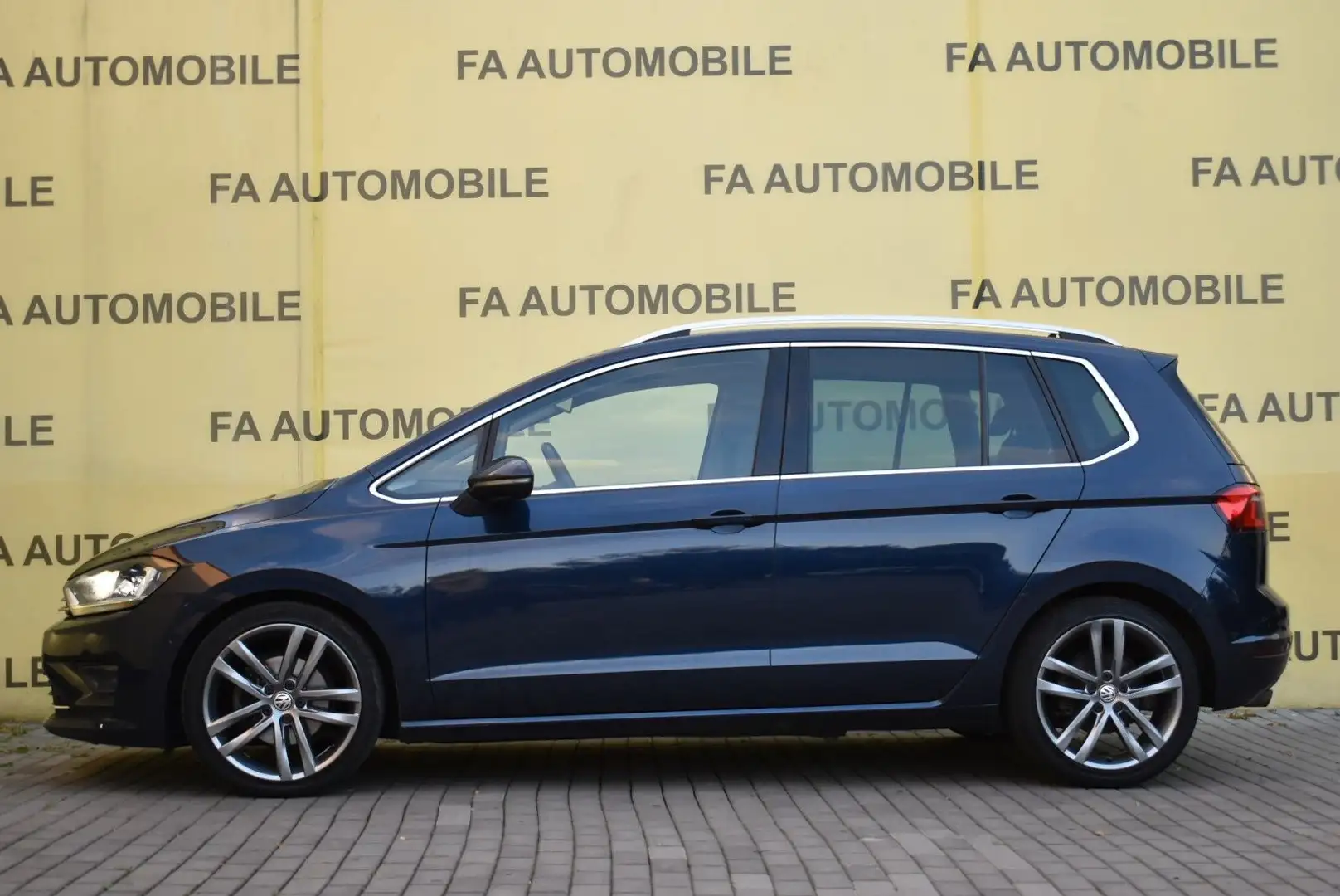 Volkswagen Golf Sportsvan VII/R-LINE/MASSAGE/ACC/NAVI/XENON Blau - 2