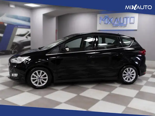 Ford C-Max view 3