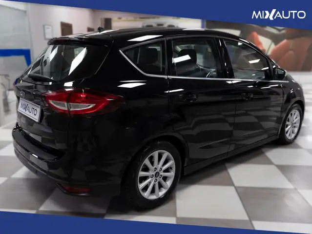 Ford C-Max view 5