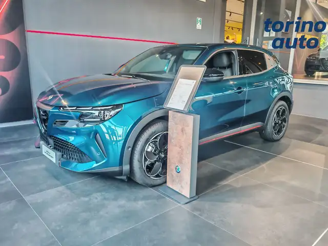 Alfa Romeo Junior view 2