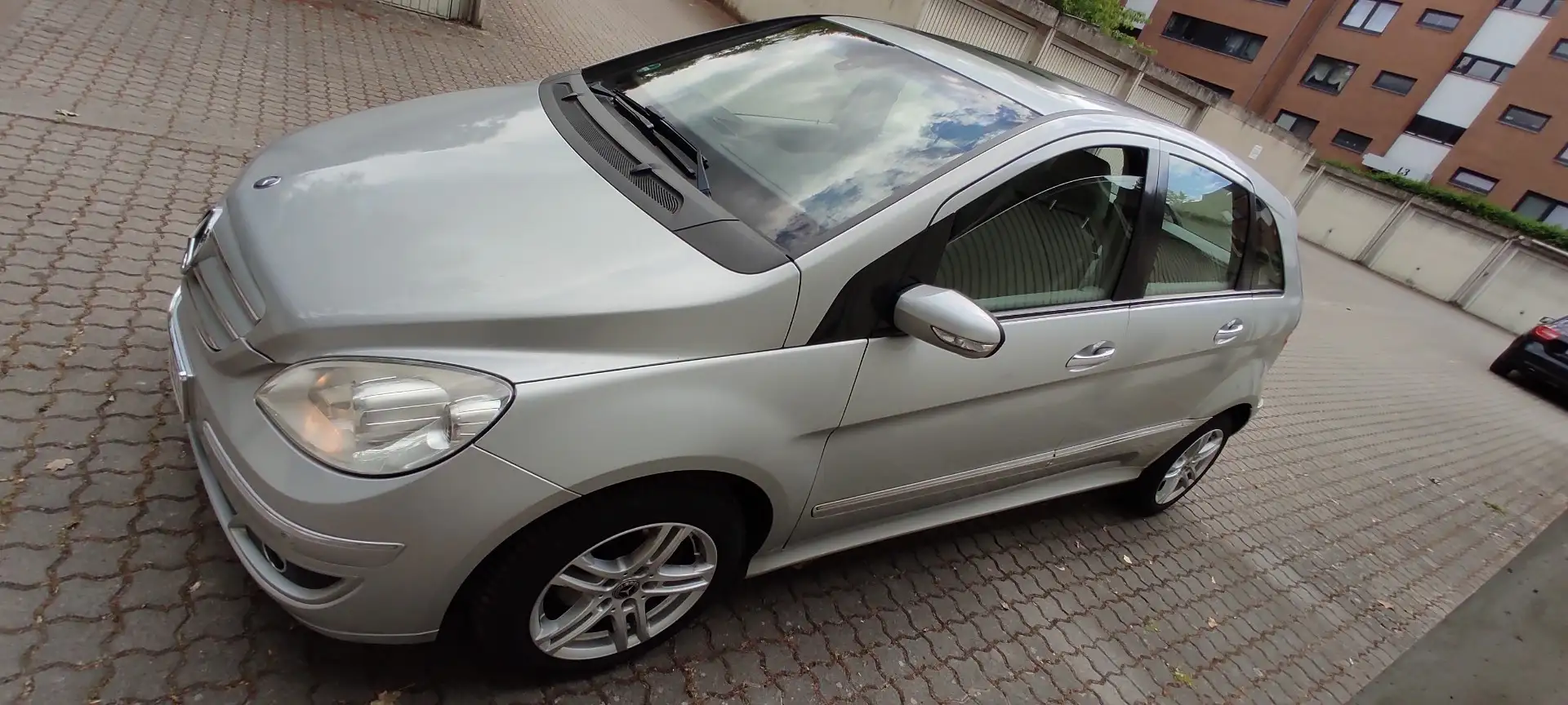 Mercedes-Benz B 200 Turbo Autotronic - 1