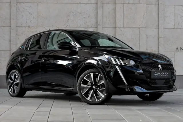 Peugeot E-208 view 4