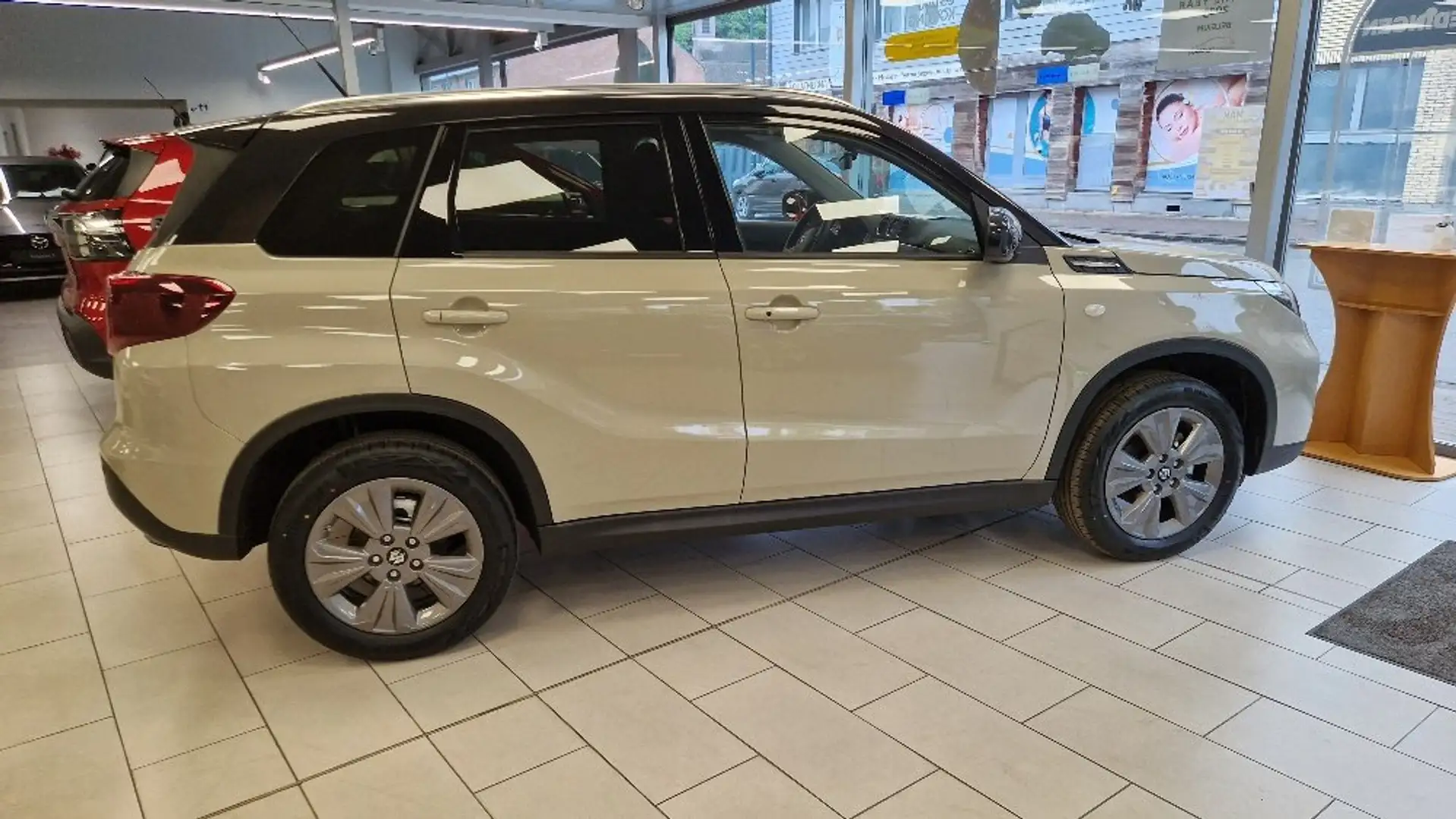 Suzuki Vitara 1.4 Turbo Boosterjet 48V Hybrid GL+ Béžová - 2