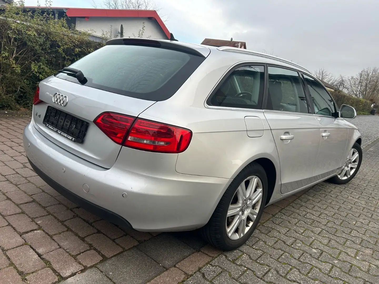 Audi A4 Avant 1,8*Klima*SHZ*PDC*Tempomat* Silber - 2