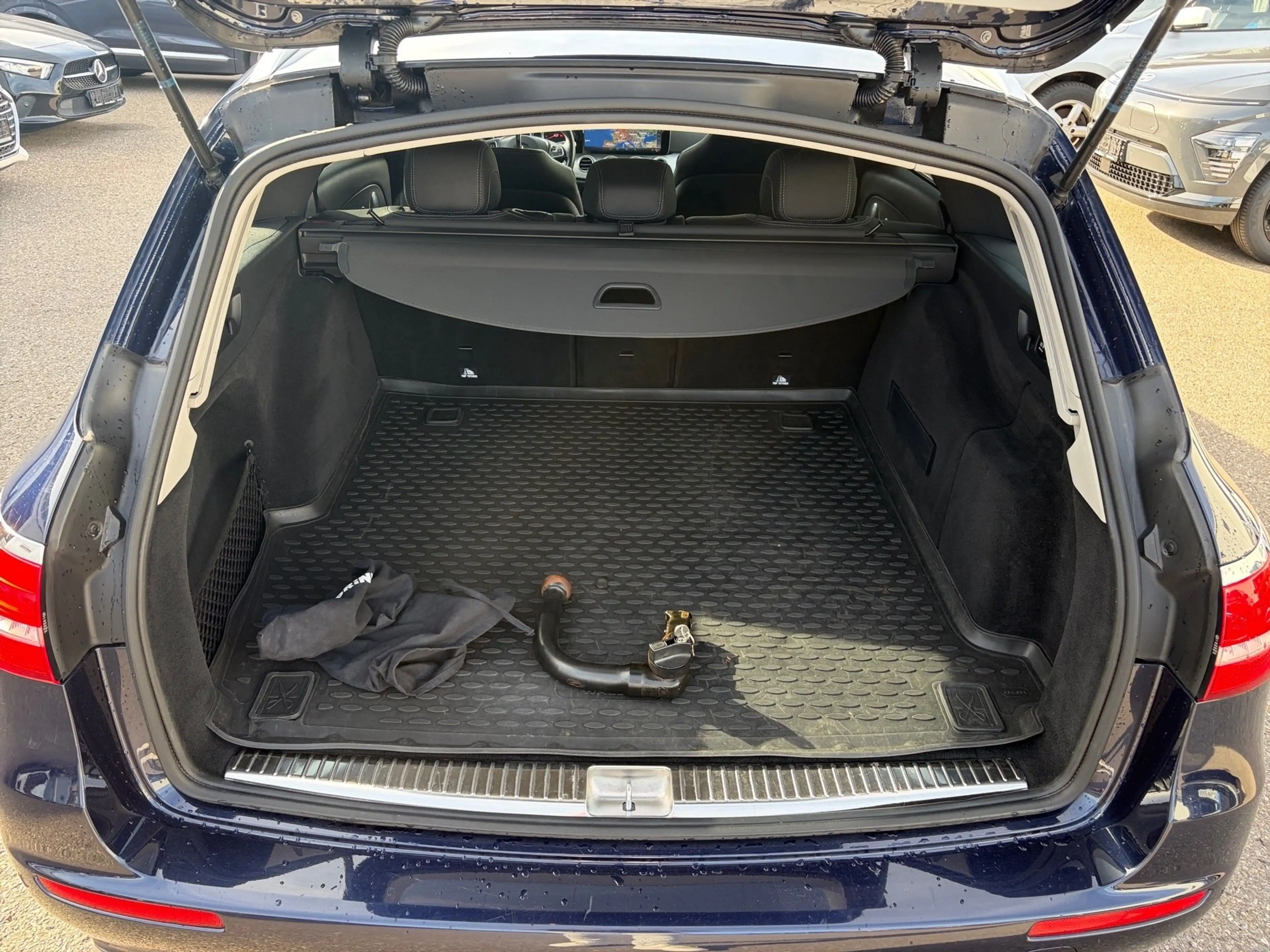 Mercedes-Benz E 400 4Matic Avantgarde 2xKlima+AHK+AUT+DynLicht — photo 12
