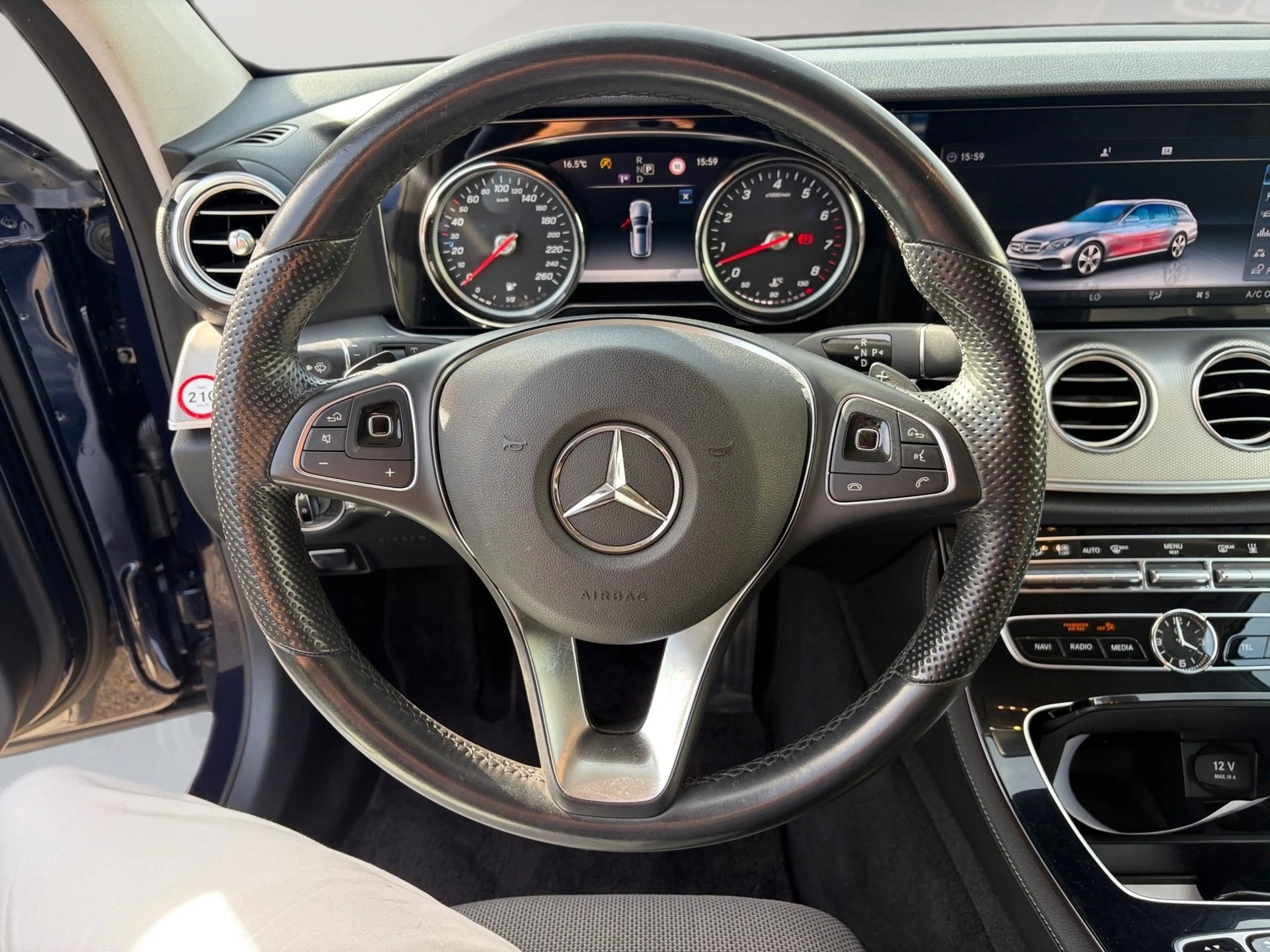 Mercedes-Benz E 400 4Matic Avantgarde 2xKlima+AHK+AUT+DynLicht — photo 8