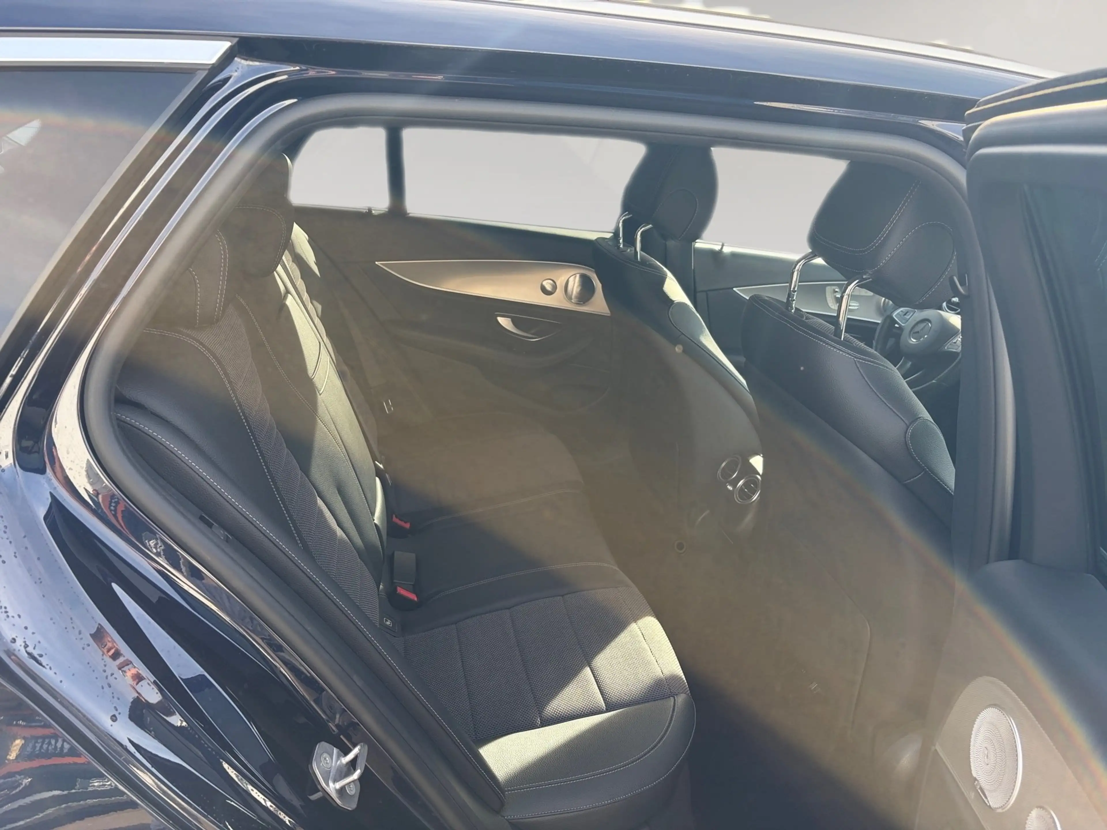 Mercedes-Benz E 400 4Matic Avantgarde 2xKlima+AHK+AUT+DynLicht — photo 13