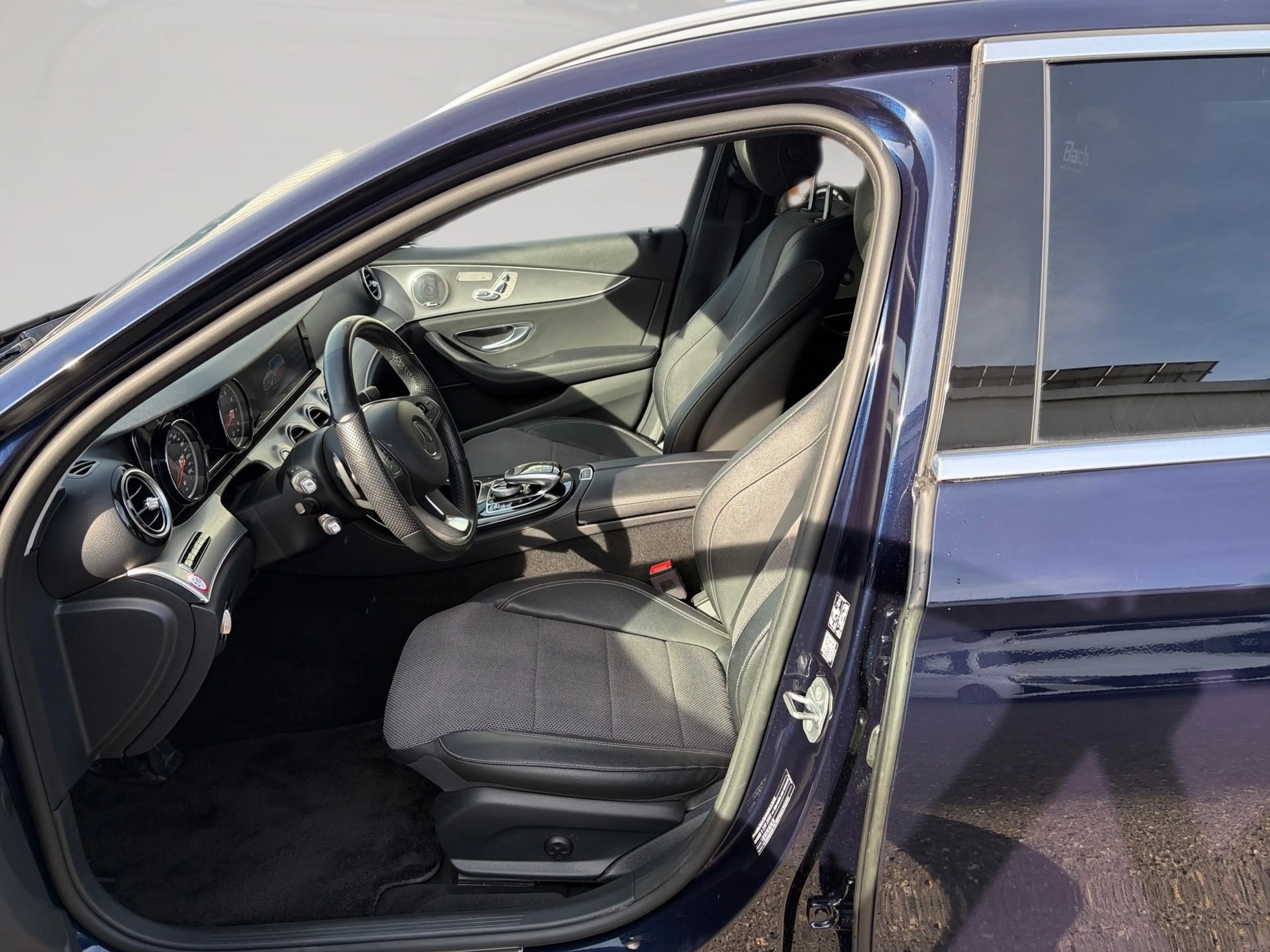 Mercedes-Benz E 400 4Matic Avantgarde 2xKlima+AHK+AUT+DynLicht — photo 7