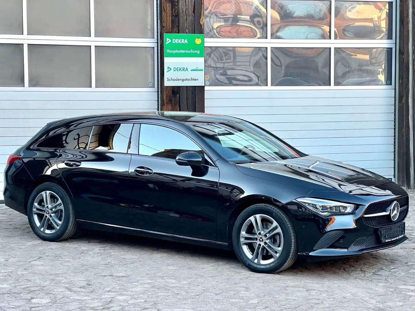 Mercedes-Benz CLA 200 d  -Klasse Shooting Brake LED Schwarz - 2