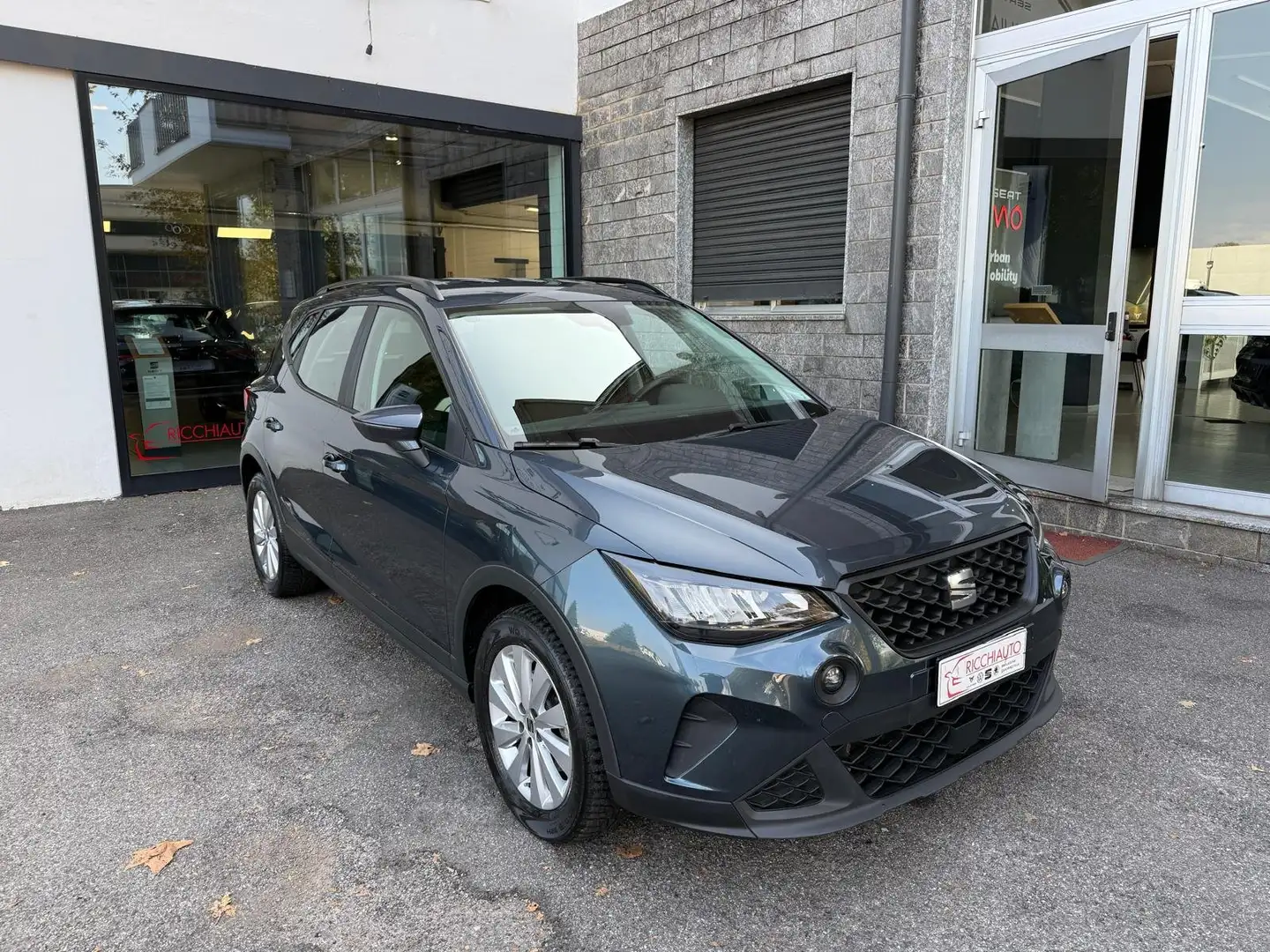 SEAT Arona Arona 1.0 ecotsi Style 110cv Grigio - 1