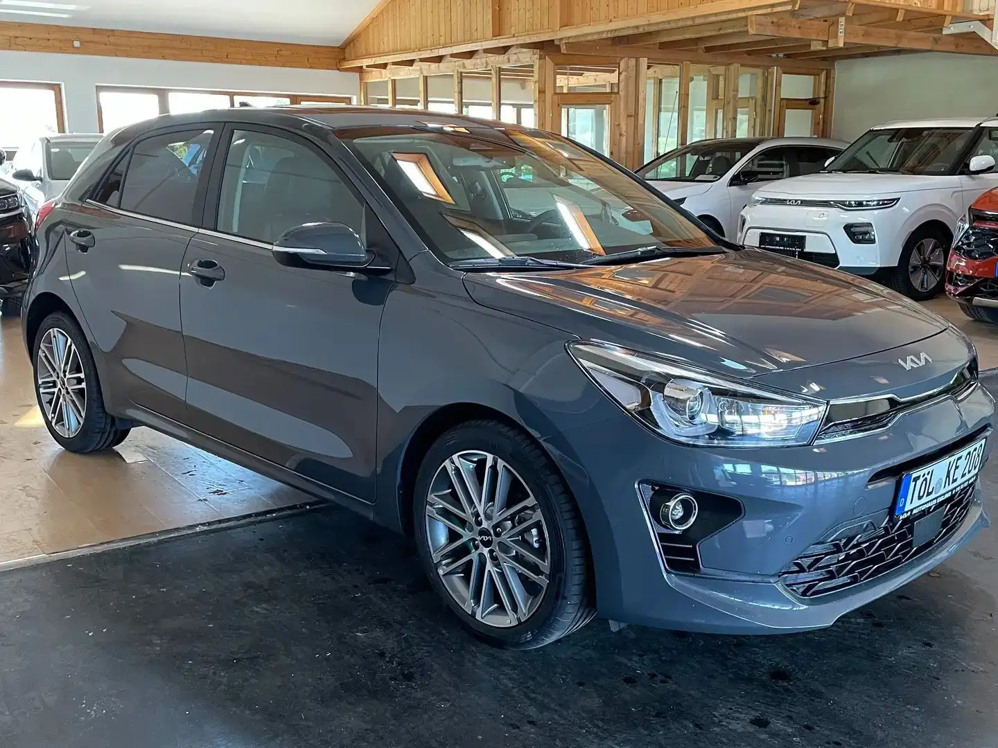 Kia Rio 1.0 T DCT-7 Platinum, Navi, DAB, LED Gris - 2