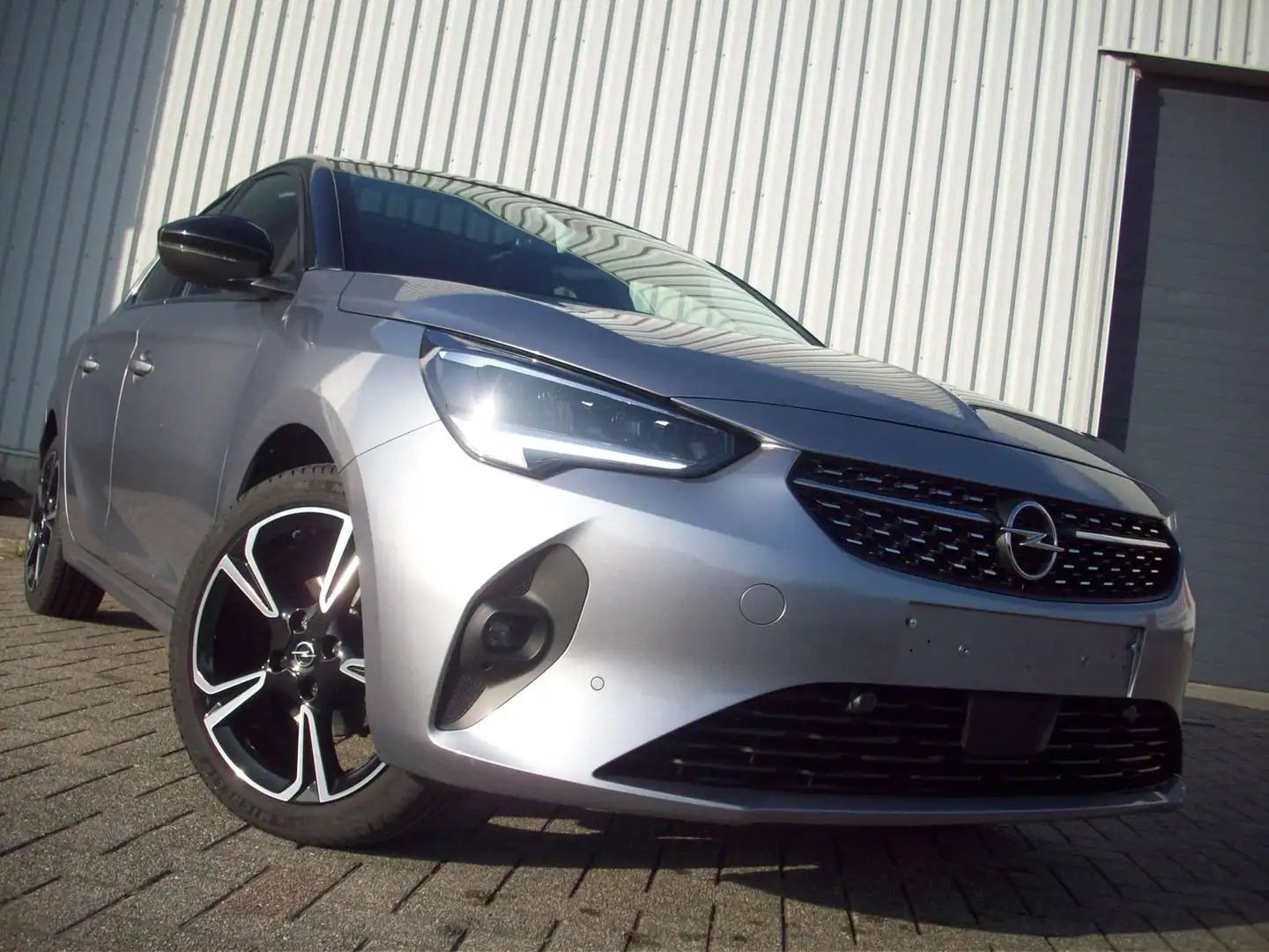 Opel Corsa 1.2i Sport Edition -slechts: 6.573 km Gris - 2