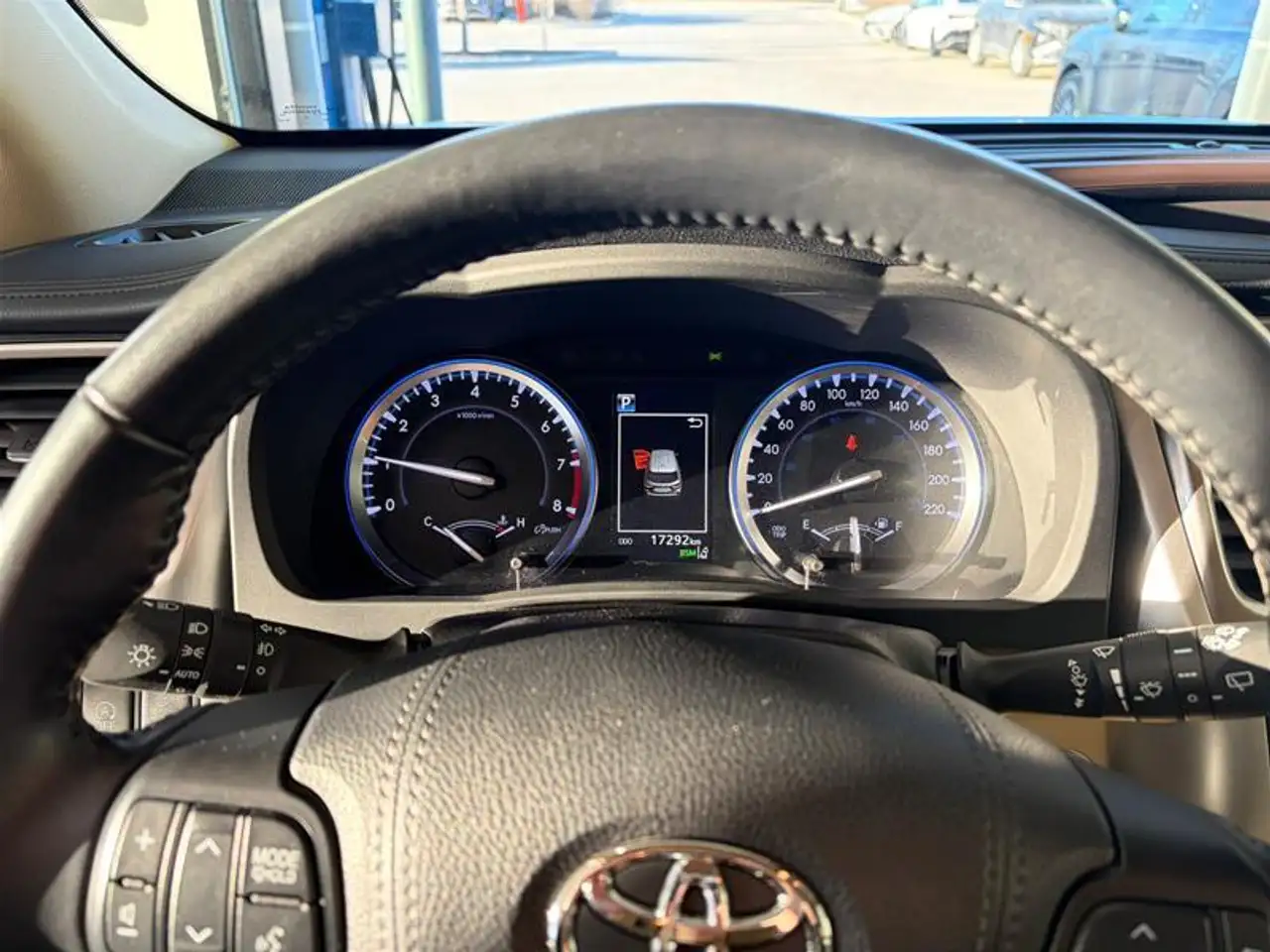 Toyota Highlander снимка Toyota Highlander