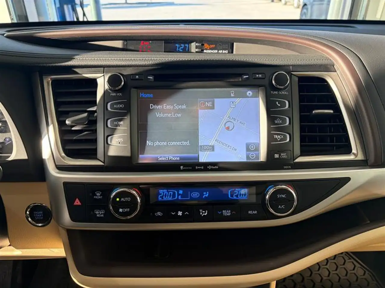 Toyota Highlander снимка Toyota Highlander