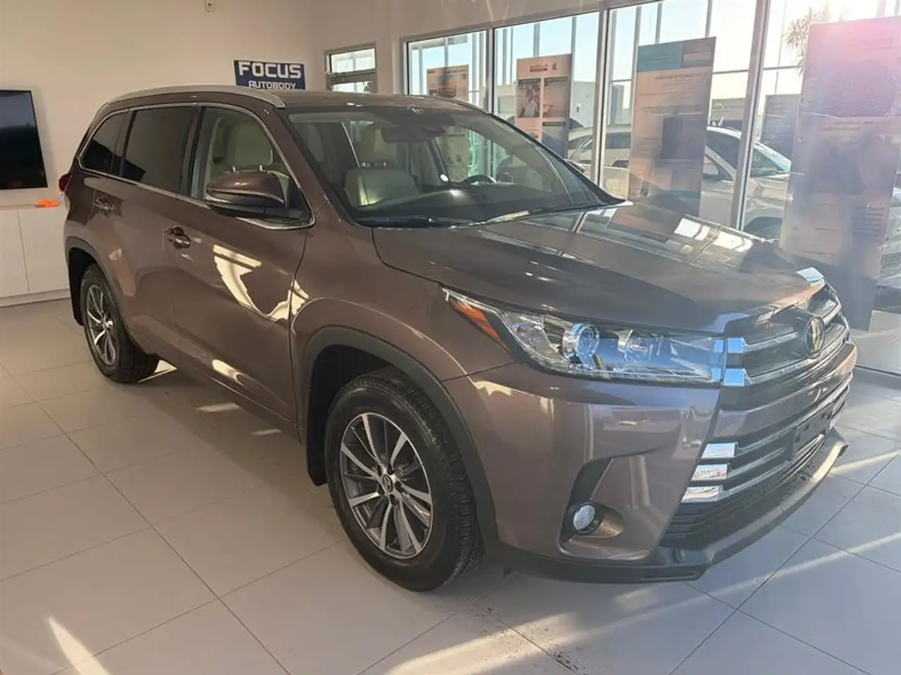 Toyota Highlander снимка Toyota Highlander