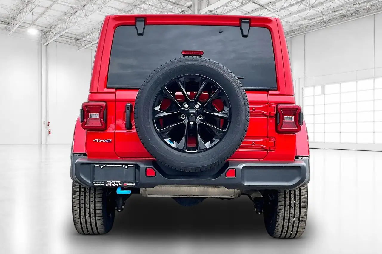 Jeep Wrangler снимка Jeep Wrangler