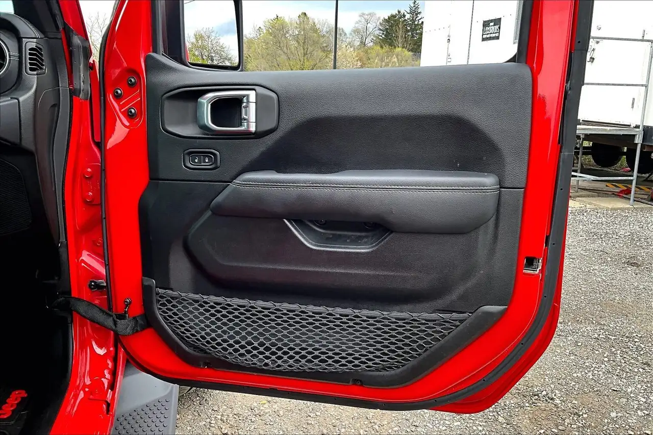 Jeep Wrangler снимка Jeep Wrangler