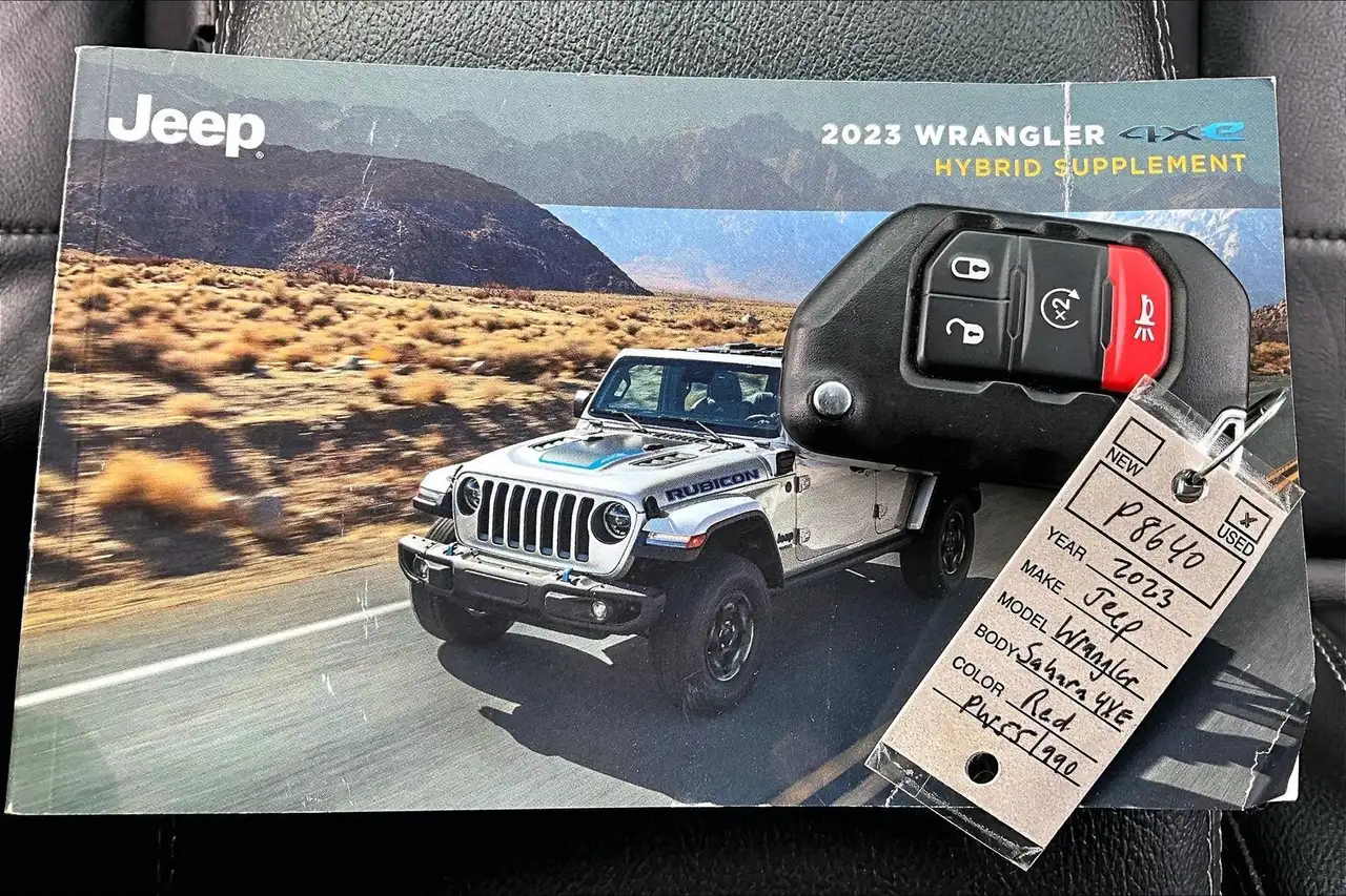 Jeep Wrangler снимка Jeep Wrangler