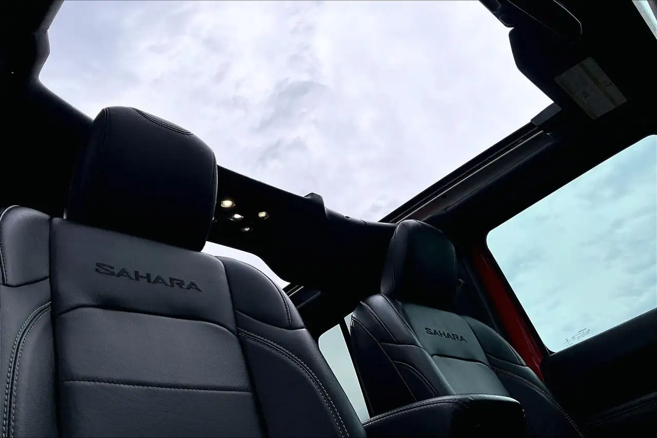 Jeep Wrangler снимка Jeep Wrangler