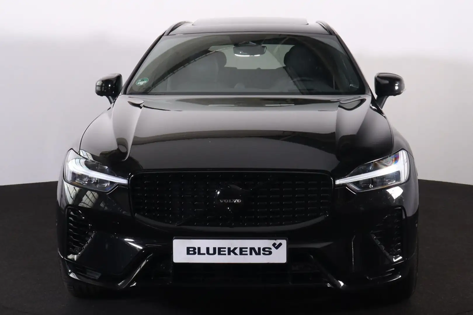 Volvo XC60 T8 Recharge AWD Ultra Black Edition - LONG RANGE - Zwart - 2