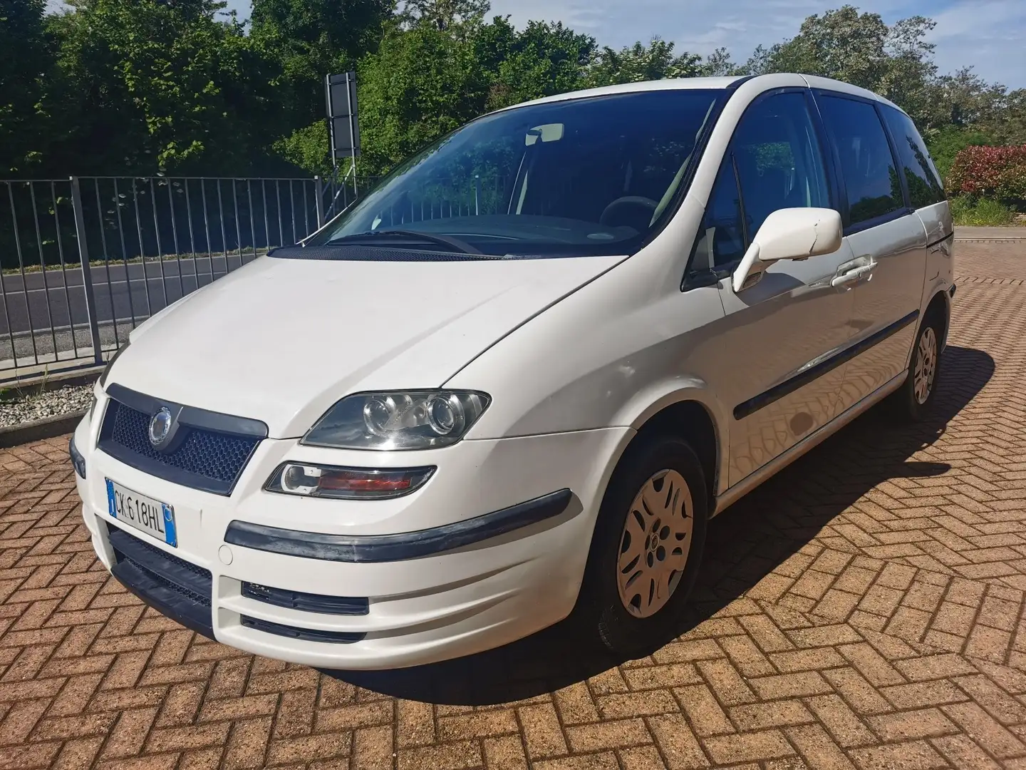 Fiat Ulysse 2.0 16v Emotion GPL White - 2