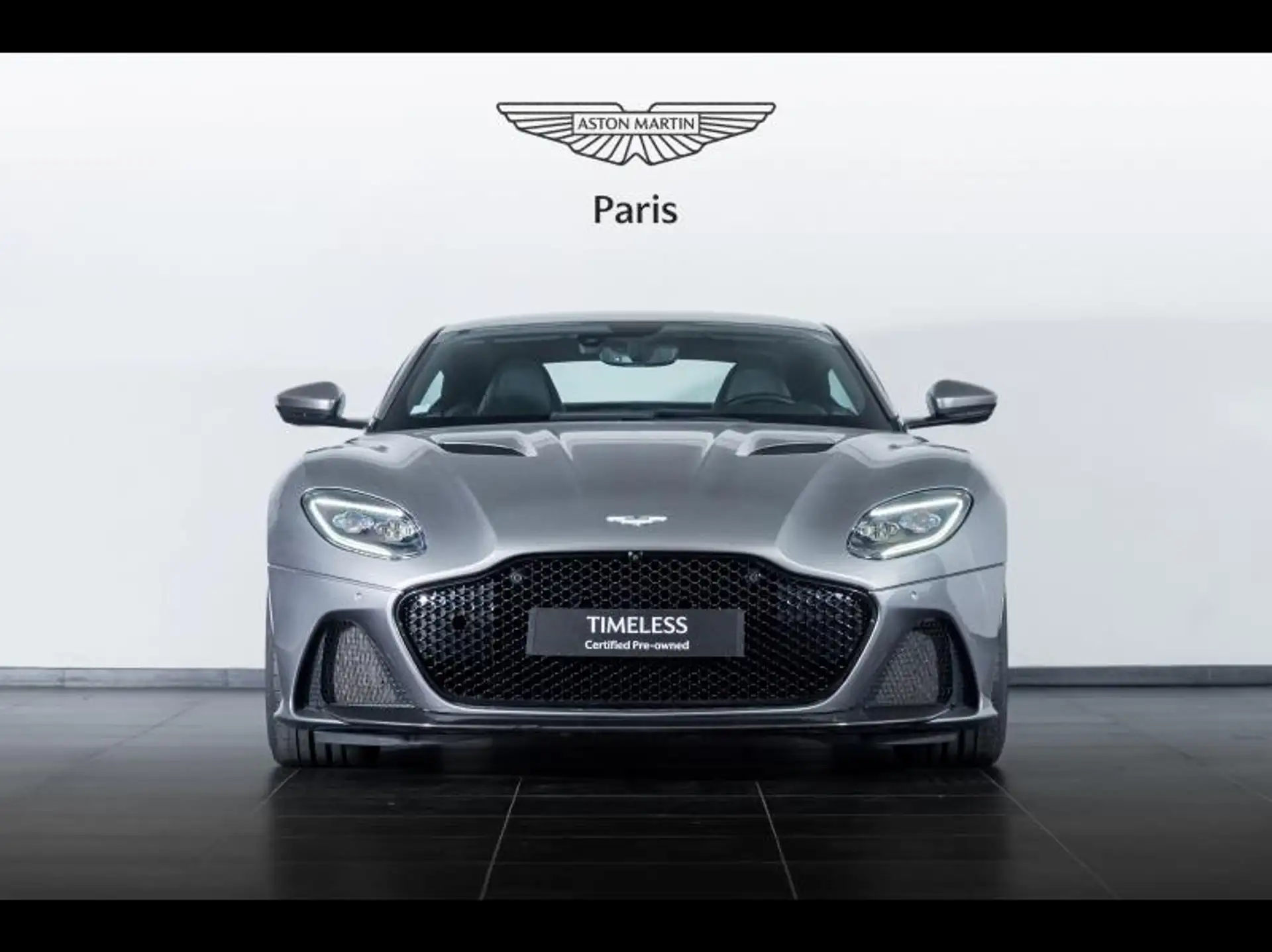 애스턴마틴 DBS Coupe 2018 은색 사진 2