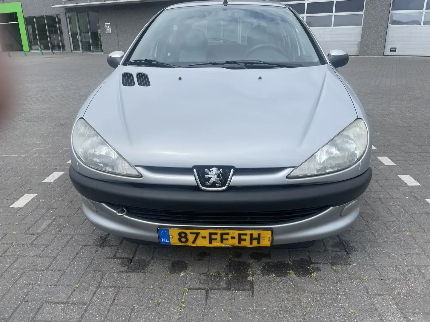 Peugeot 206 1.4 XT Grijs - 2