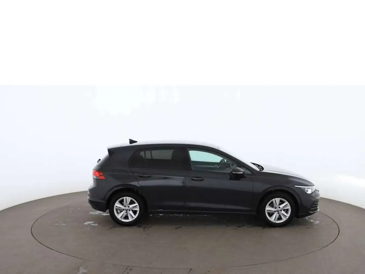 Volkswagen Golf VIII 1.5 TSI Life LED RADAR NAVI SITZHZG Grau - 2