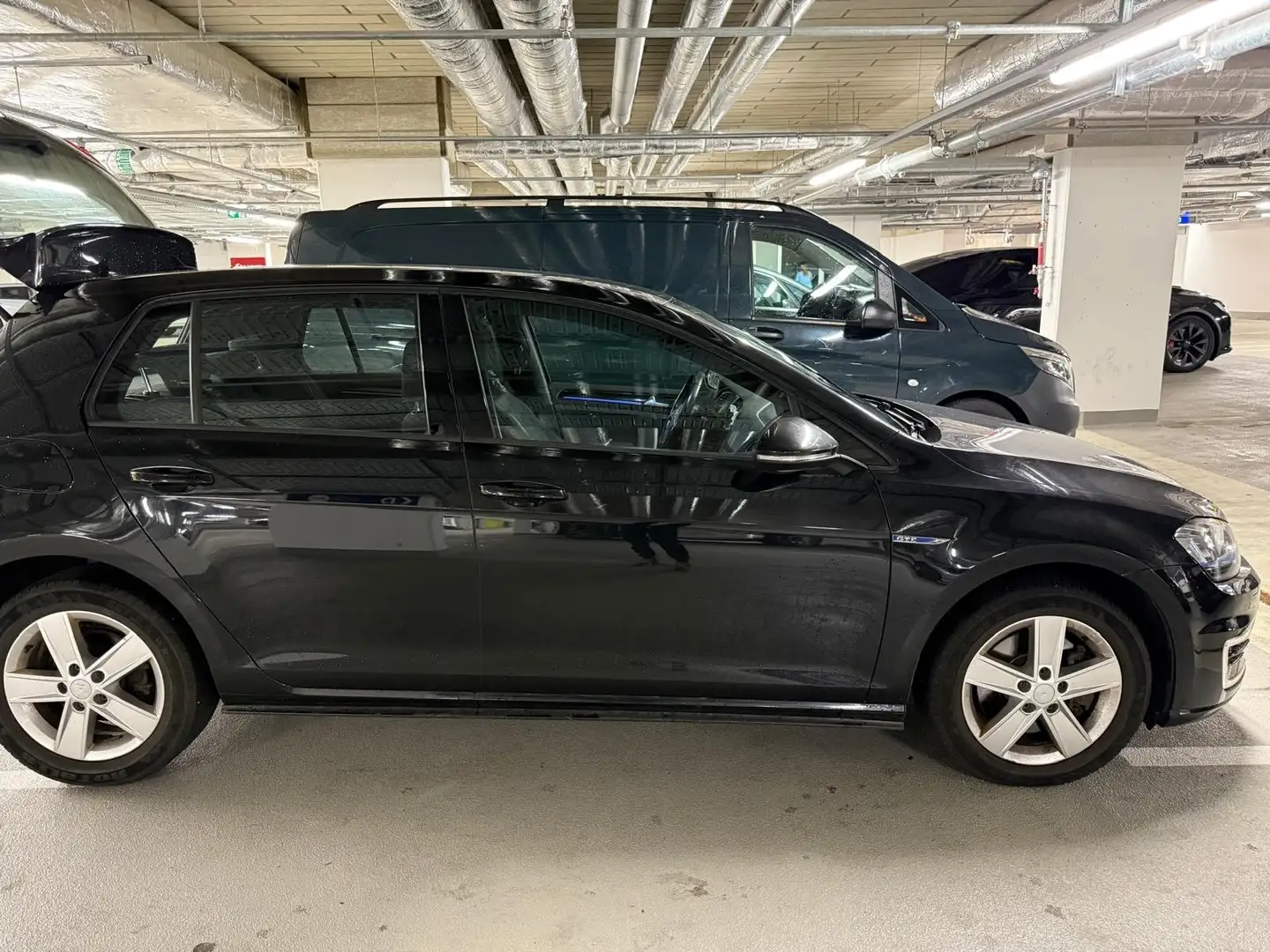 Volkswagen Golf GTE 1.4 Plug-In-Hybrid DSG - 2