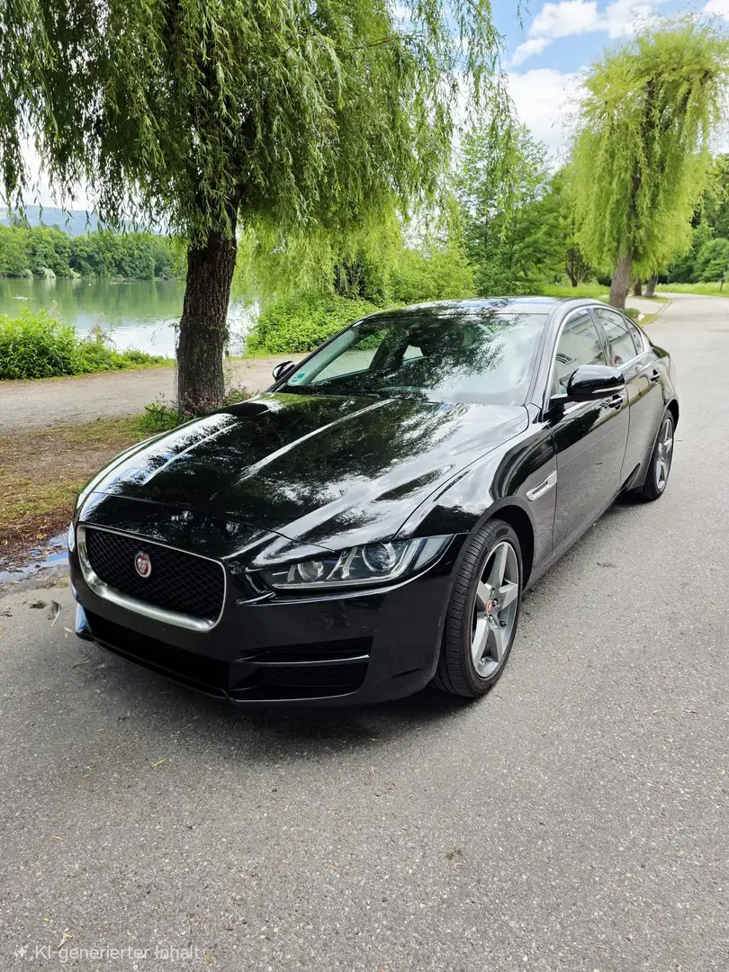 Jaguar XE 20d Pure AWD Aut. - 1