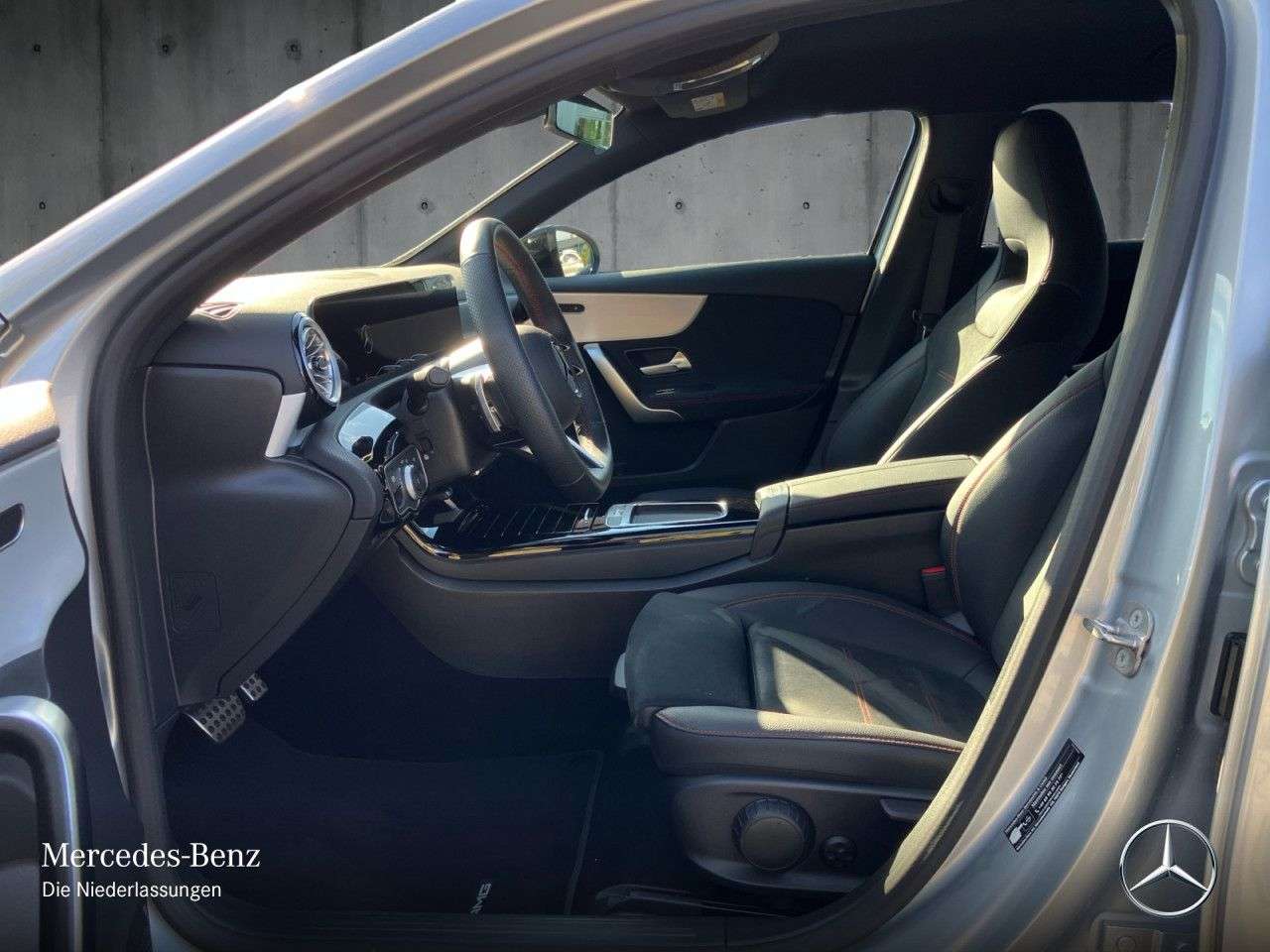 Mercedes-Benz A 220
