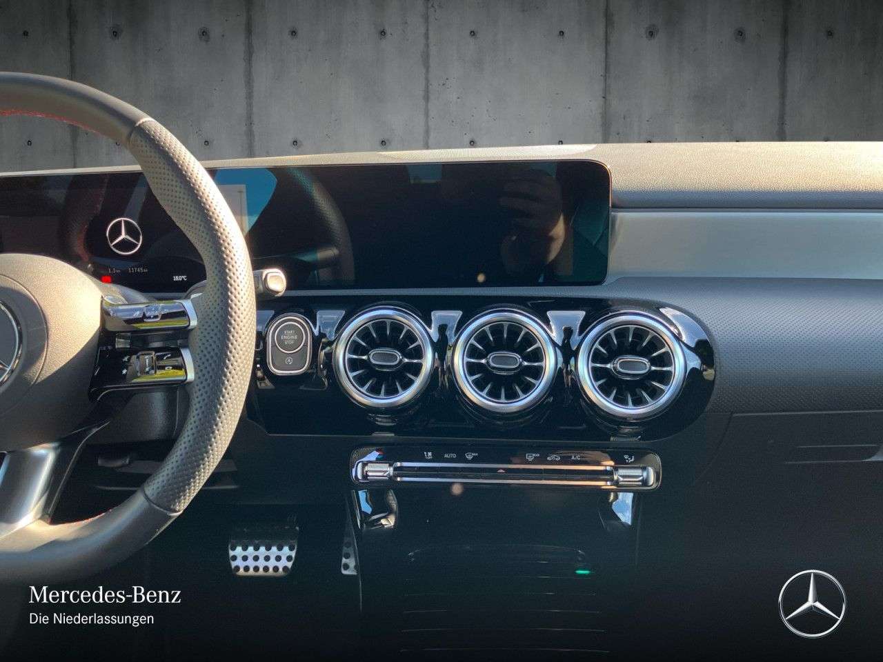Mercedes-Benz A 220