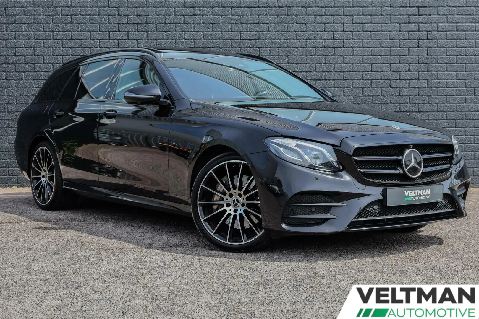 Mercedes-Benz E 400 Estate 4MATIC AMG LINE PANO TREKHAAK LUCHTVERING D Noir - 2