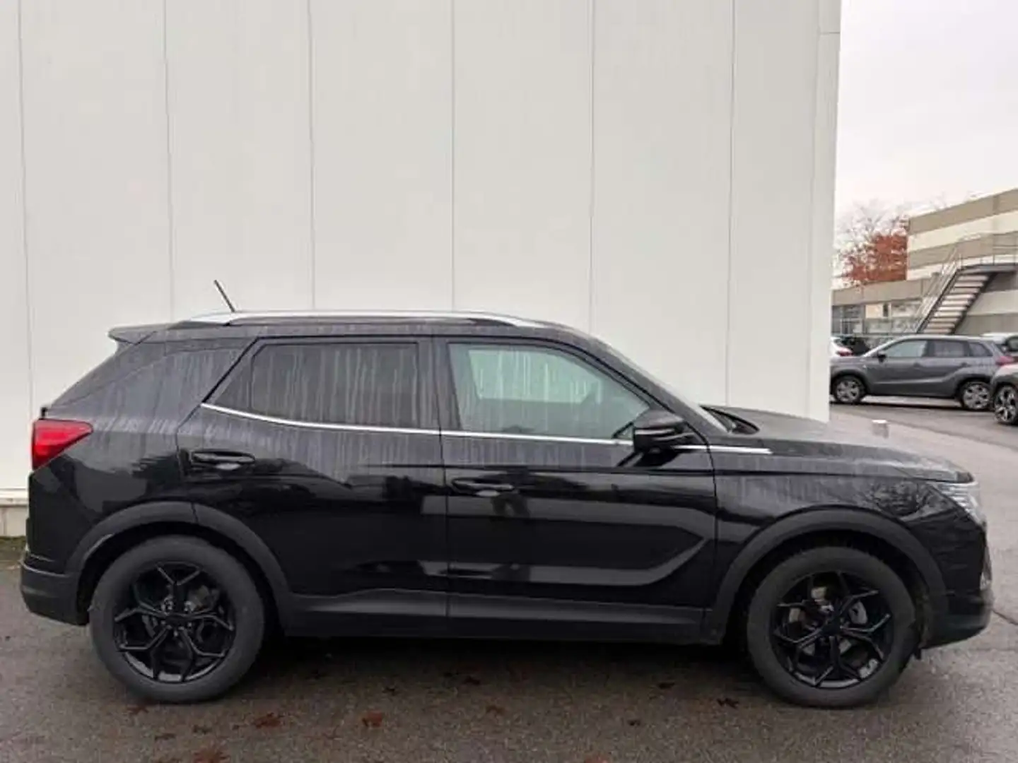 SsangYong Korando Korando 1.6 e-XDi 4WD Aut. Sapphire ***TREKHAAK*** Noir - 2