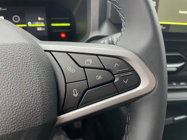 Dacia Duster view 10