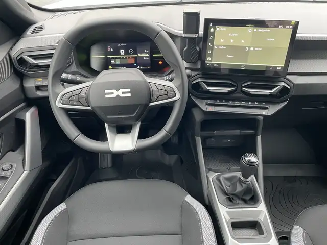 Dacia Duster view 8