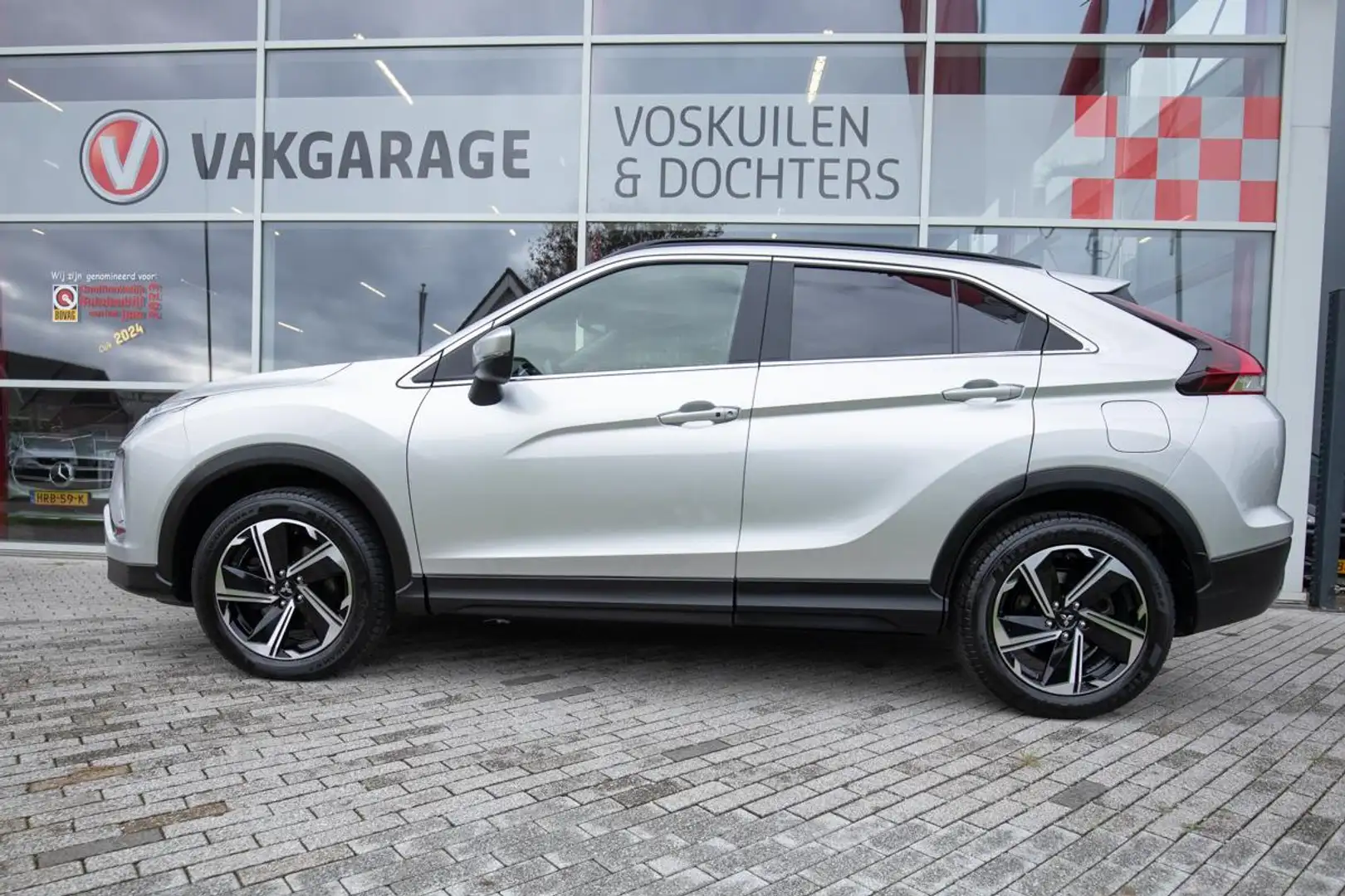 Mitsubishi Eclipse Cross 2.4 PHEV Business Hybride Grau - 2