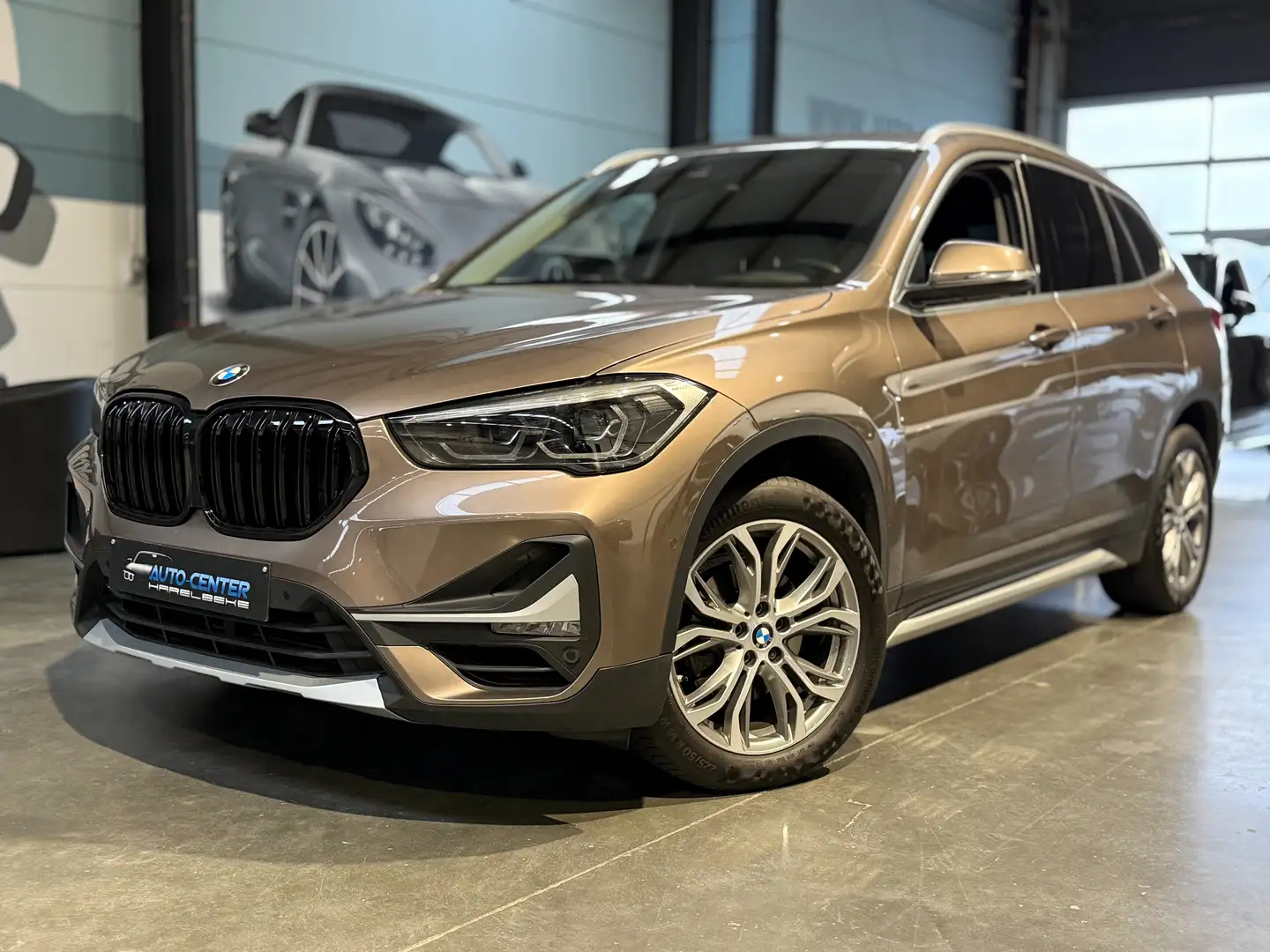 BMW X1 X1 Aut. xLine Led Sportinterieur sfeerverlichting Bronze - 1