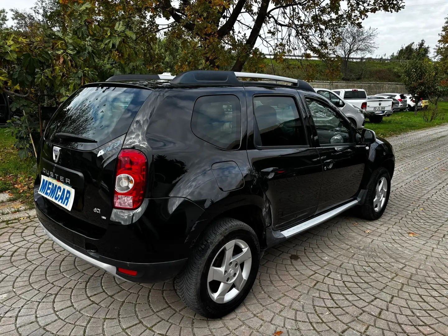 Dacia Duster 1.5 dci Laureate 4x4 110cv UNICO PROPRIETARIO Nero - 2