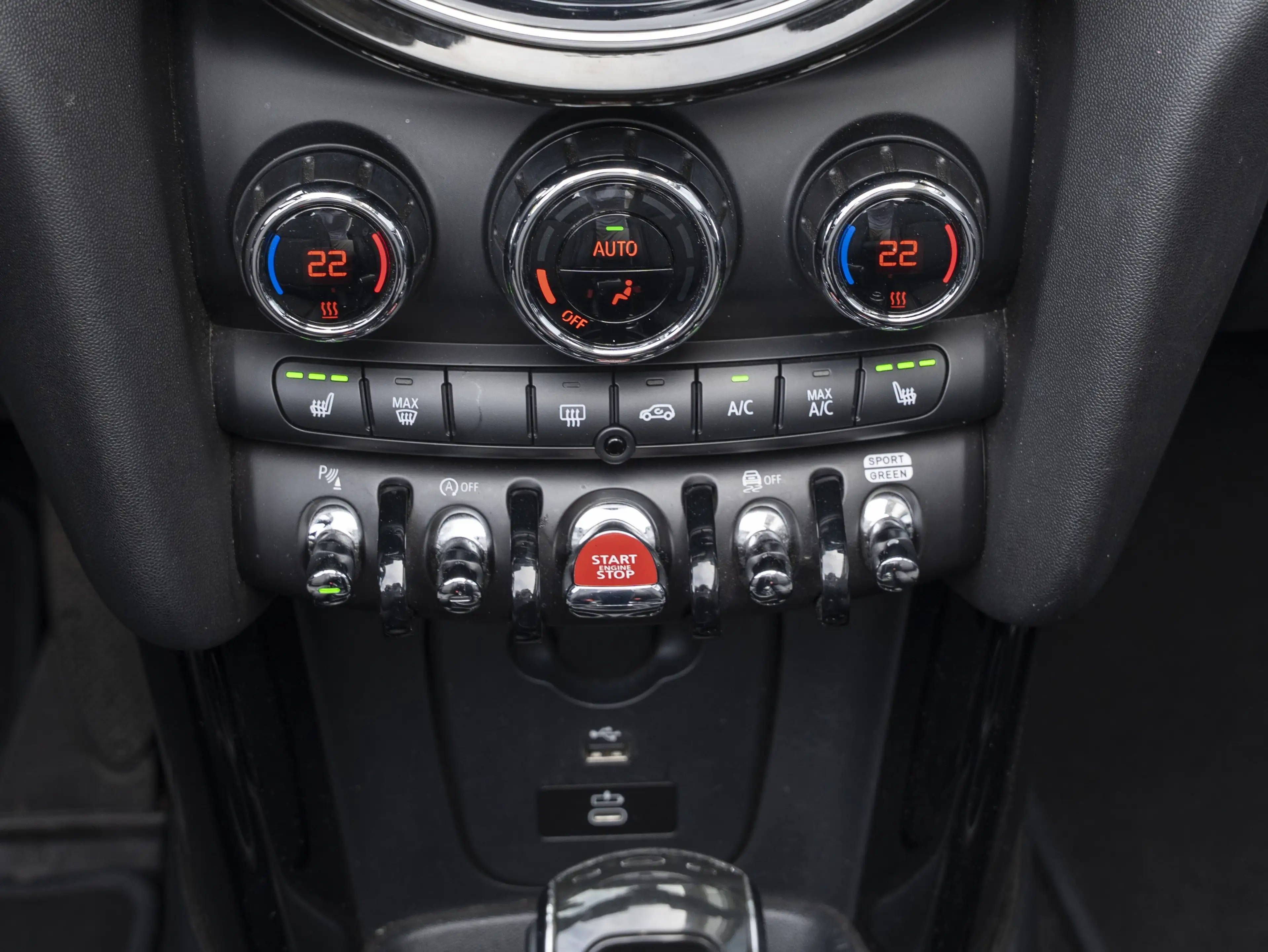MINI Cooper C Cabrio Cooper C Classic Trim Cab Premium HUD H/K Kamera — photo 8