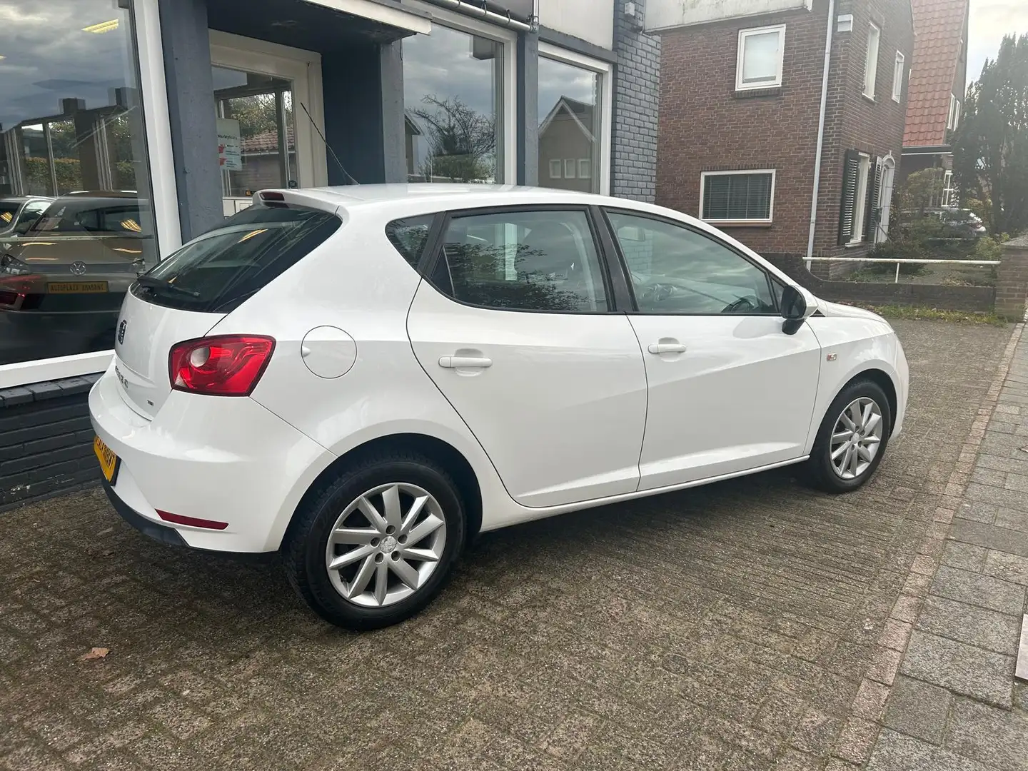 SEAT Ibiza 1.2 TSI / CLIMAT / CRUISE/ AUX / Weiß - 2