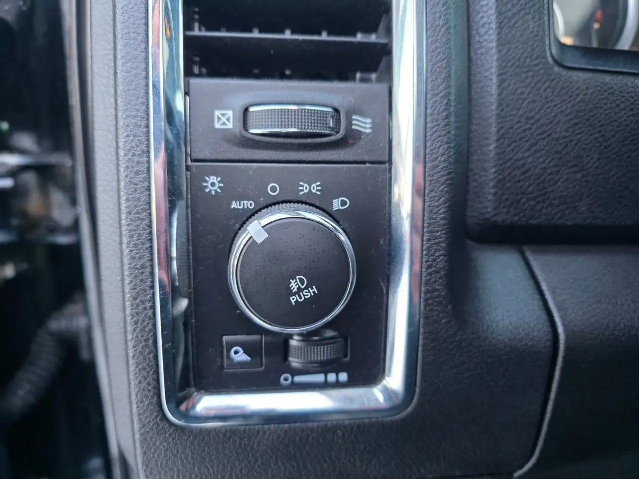 RAM 1500 photo RAM 1500