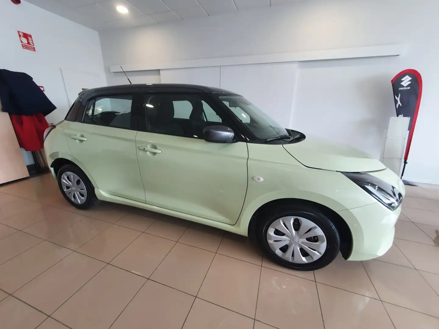 Suzuki Swift 1.2 Mild Hybrid S1 Verde - 2