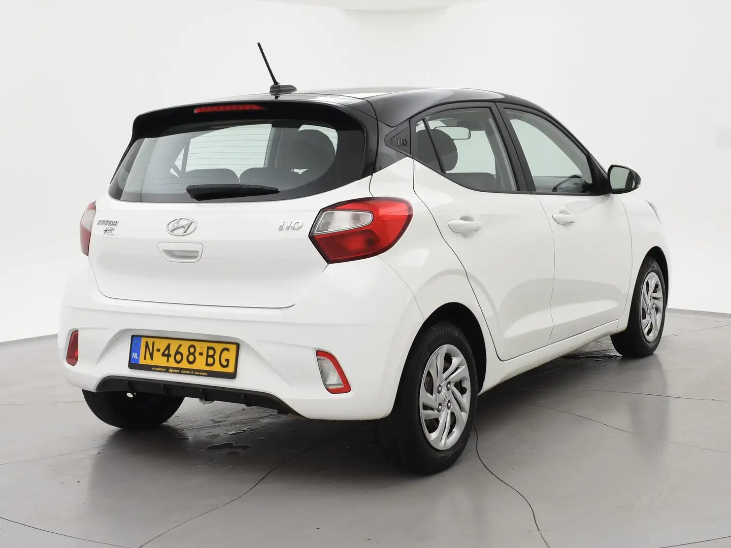 Hyundai i10 1.0 AUTOMAAT COMFORT 5-ZITS + APPLE CARPLAY | DAB+ Weiß - 2