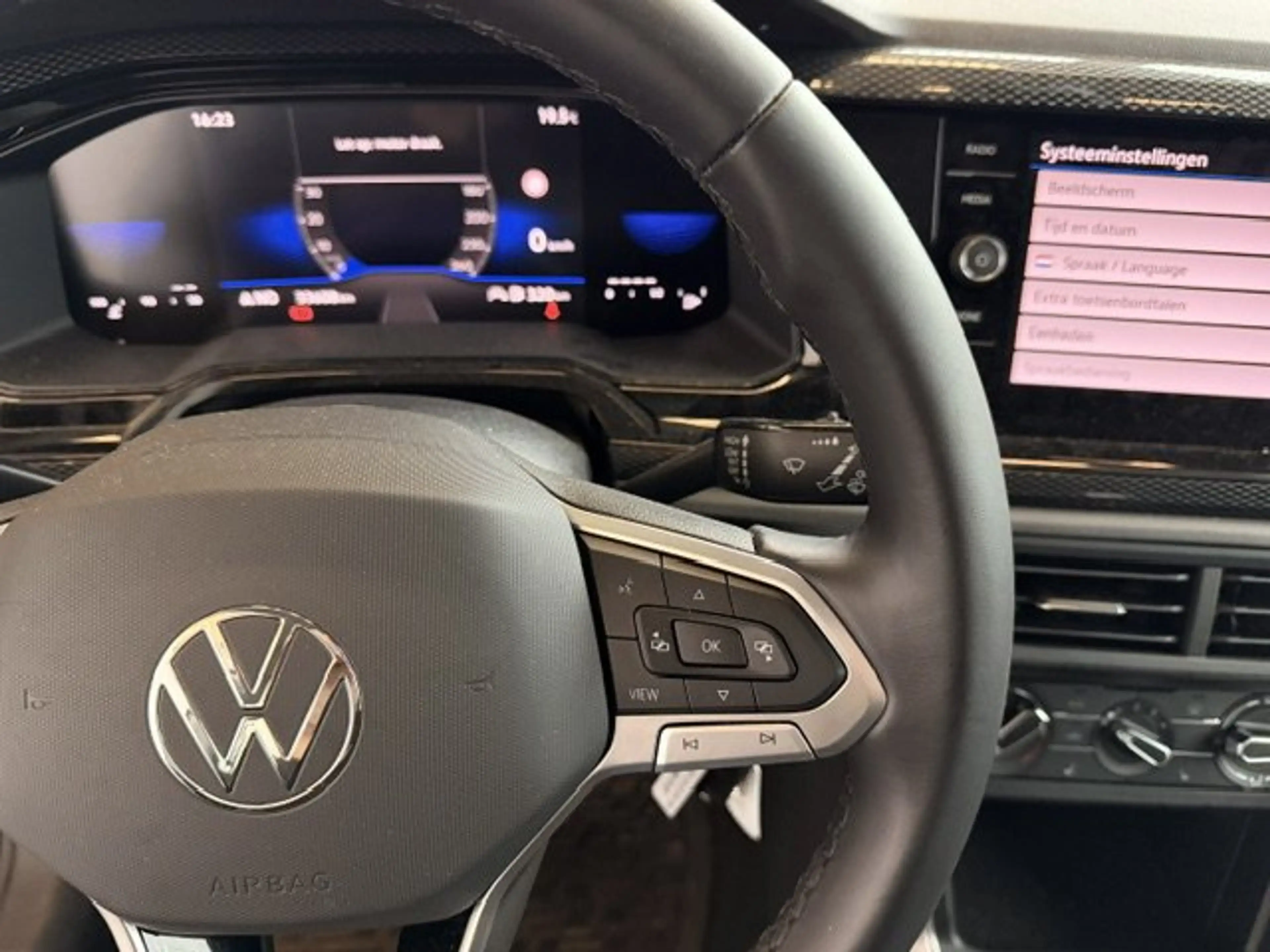 Volkswagen Polo LIFE BENZINE MET SLECHTS 33000KM!!!! — photo 15